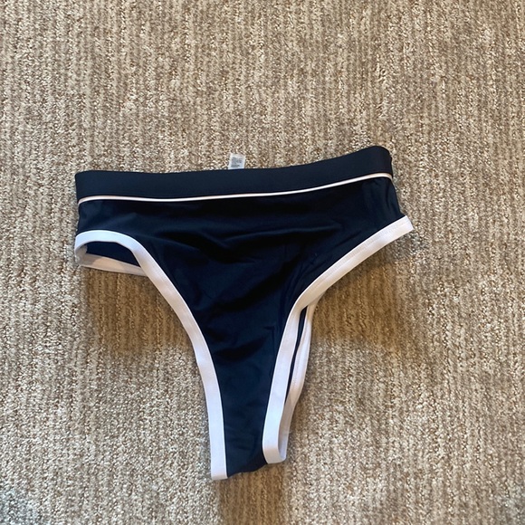 Ninety third Avenue bikini bottom - Picture 1 of 4